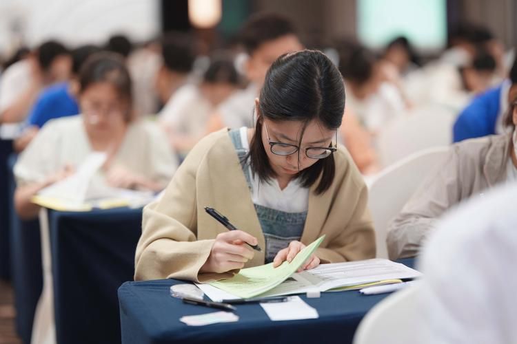 深圳DSE培训机构_香港DSE考试辅导班_名校录取保障